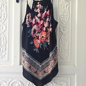 BCX Sleeveless Top Size Medium Print Design